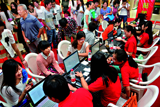 市首届姻缘会暨婚庆博览会完美收官