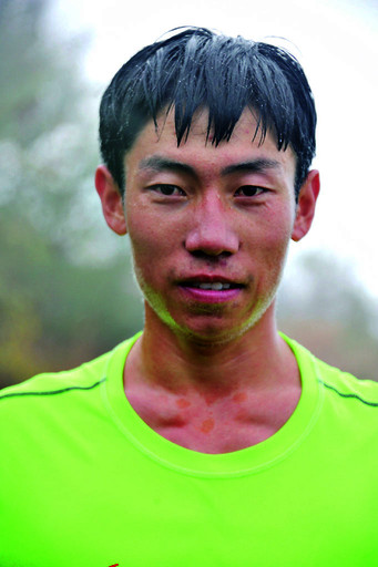 访绿色登山队男子组冠军李鸿浩